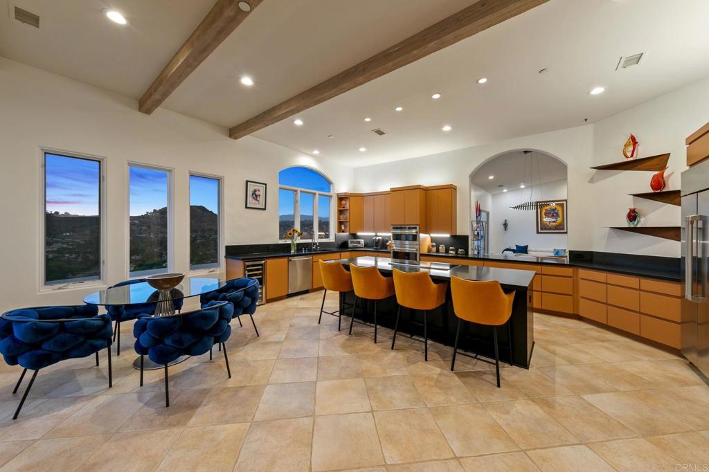 30330 Via Maria Elena