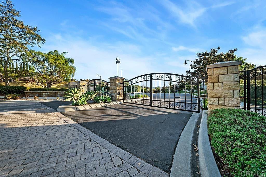 6839 Helenite Place