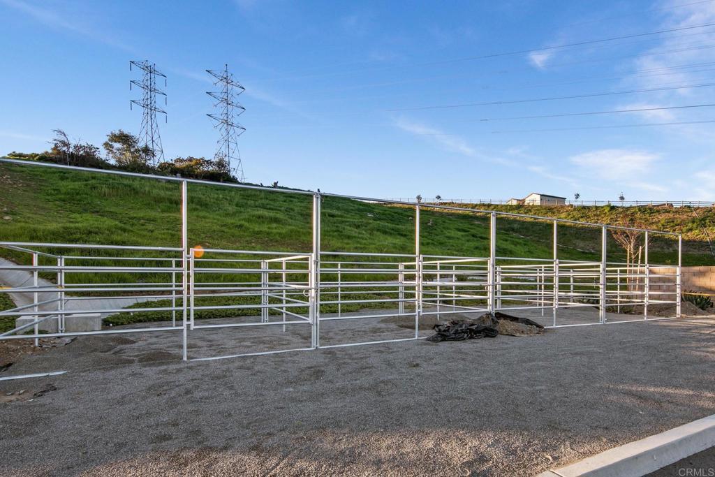 2911 Side Saddle Lane