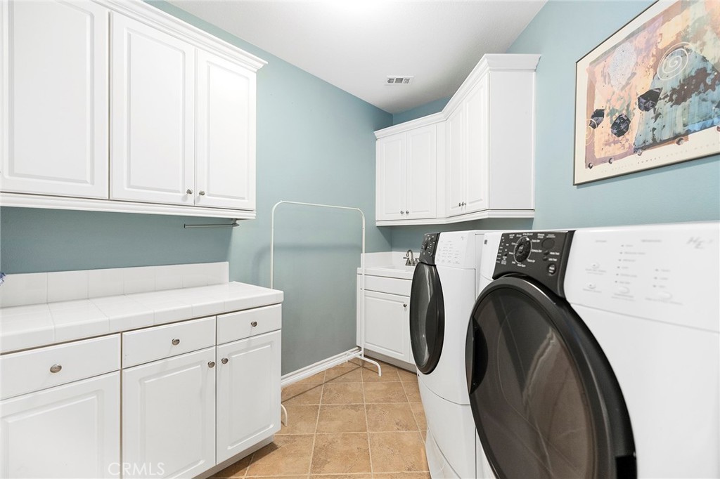 10202 Pinecastle Street