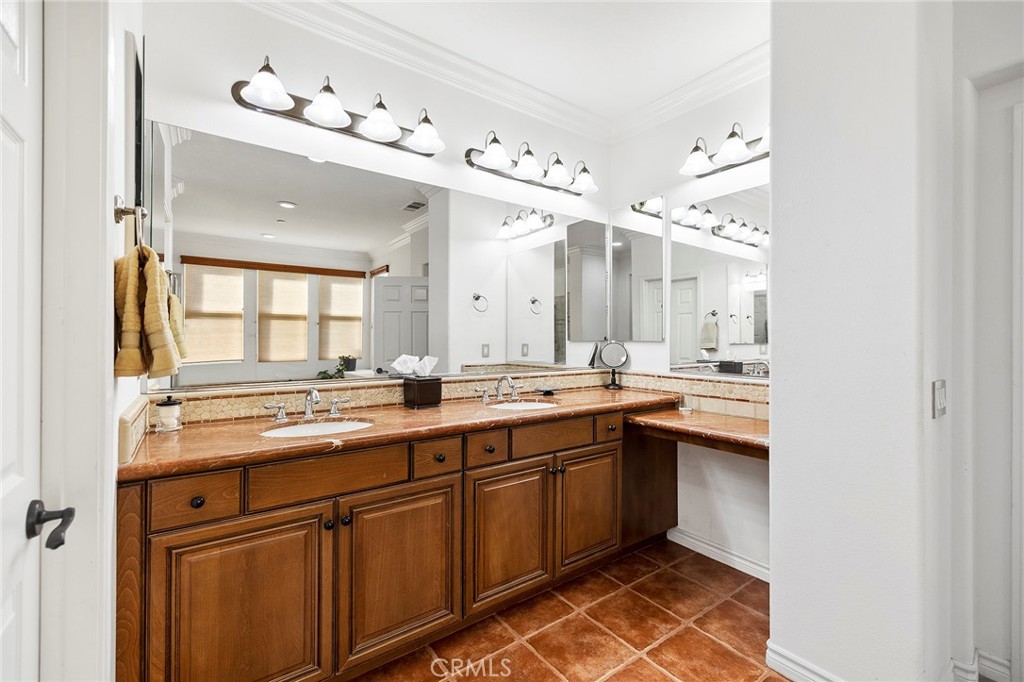 10202 Pinecastle Street