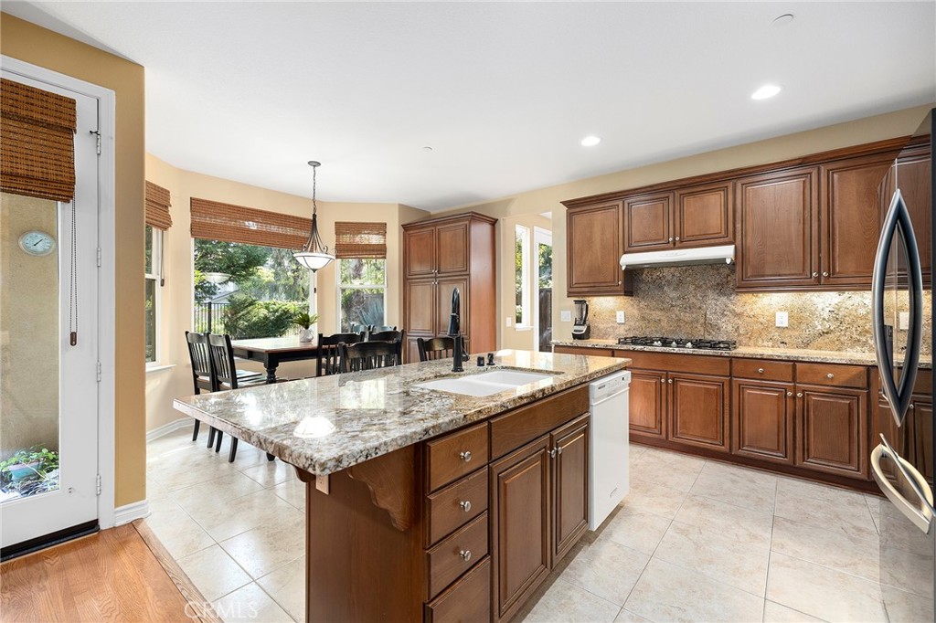 10202 Pinecastle Street