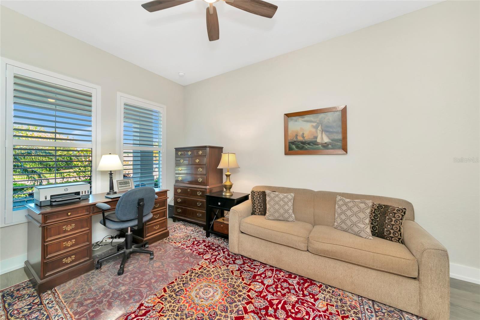 8252 REDONDA LOOP