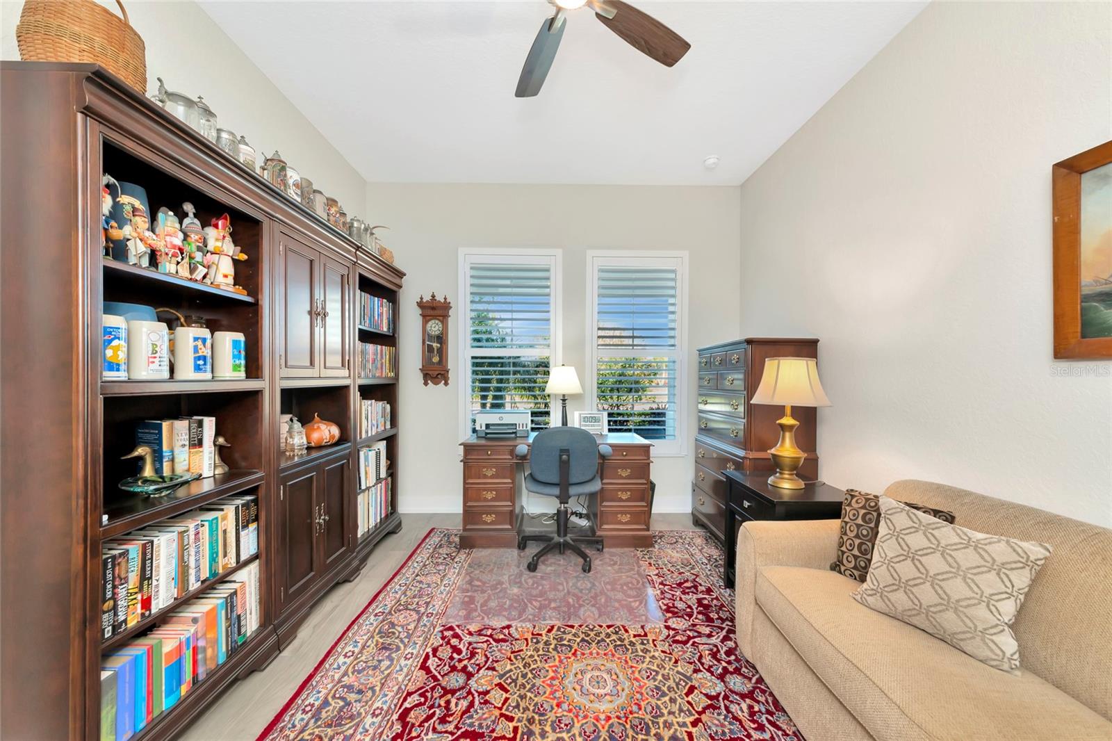 8252 REDONDA LOOP