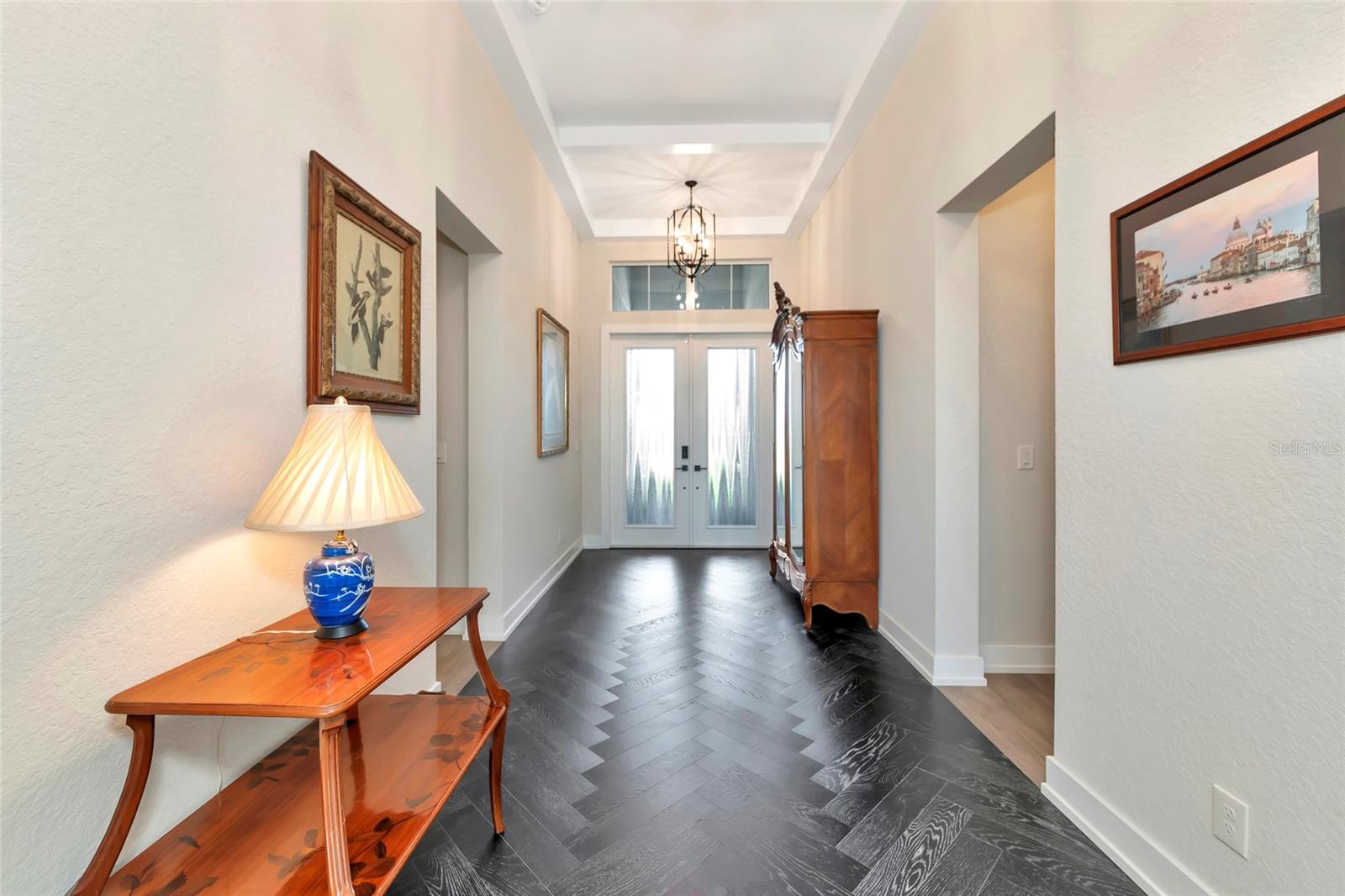 8252 REDONDA LOOP