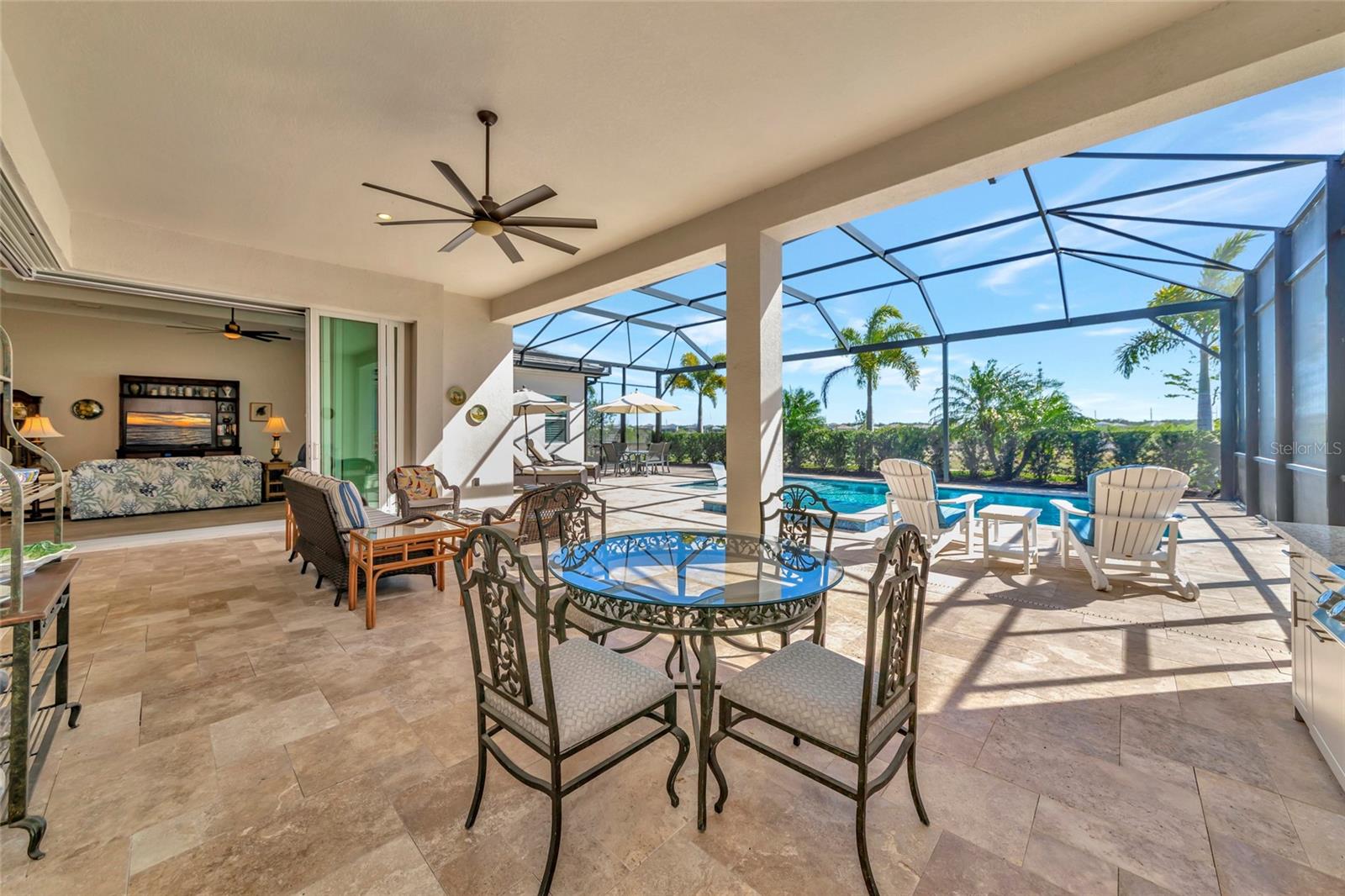 8252 REDONDA LOOP
