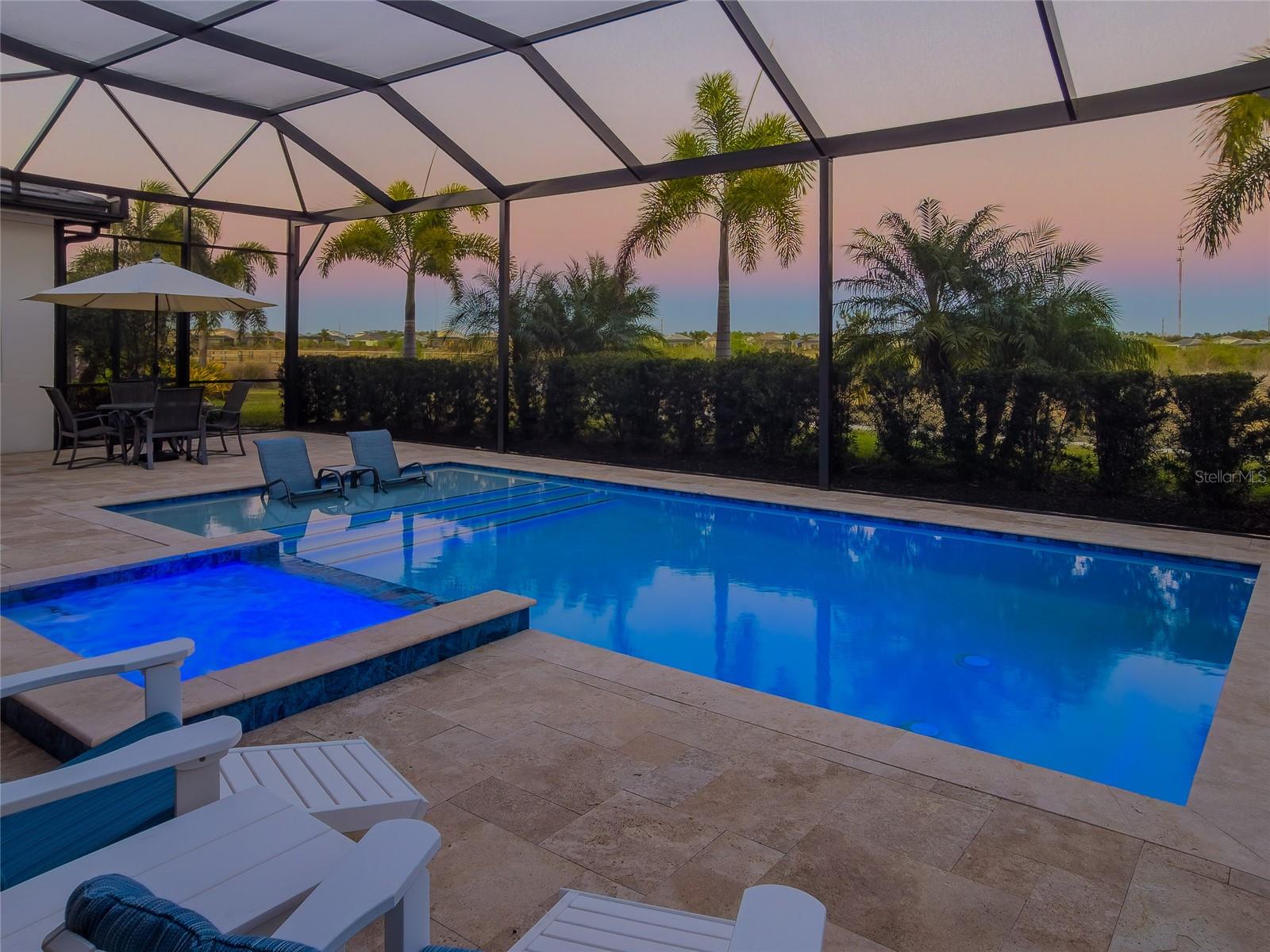 8252 REDONDA LOOP