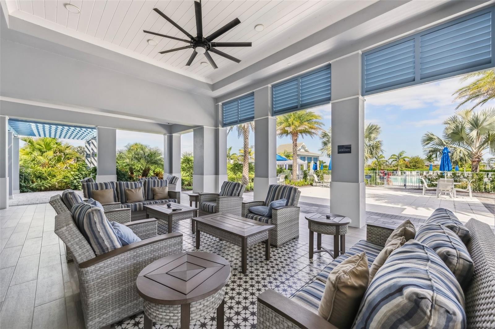 8252 REDONDA LOOP