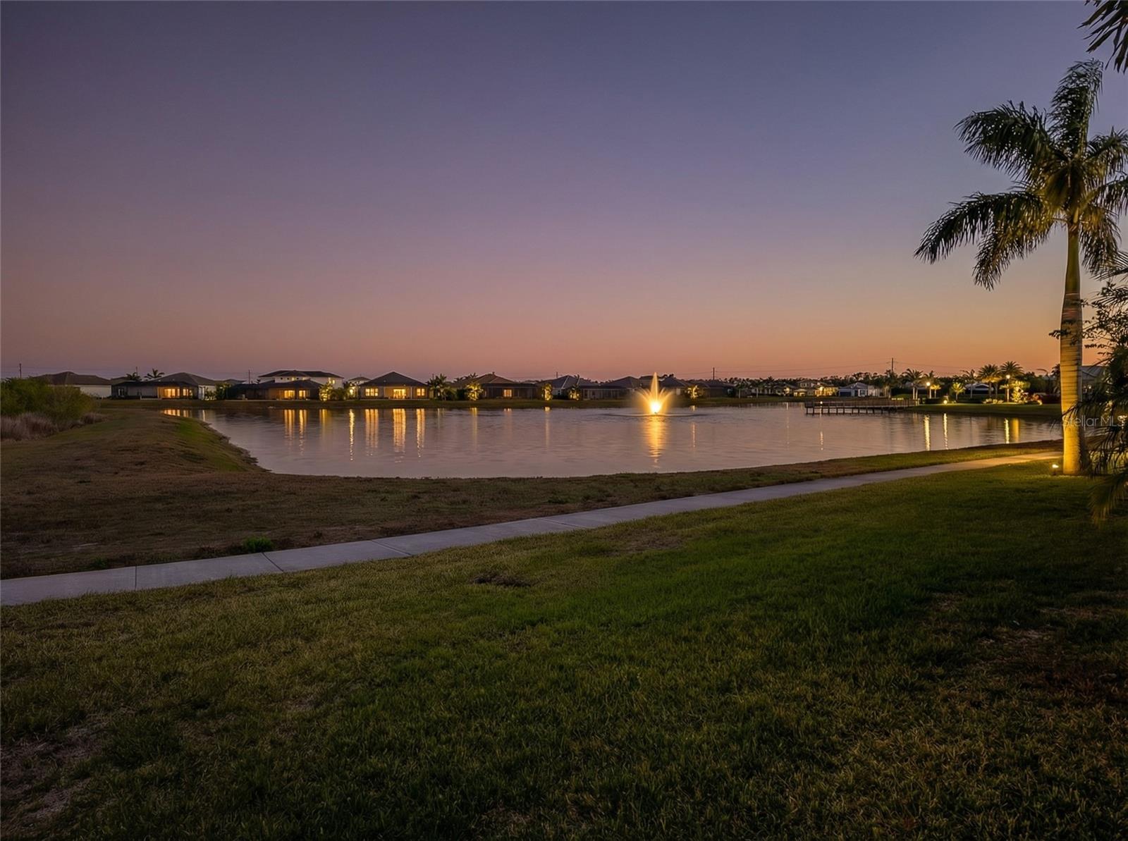 8252 REDONDA LOOP