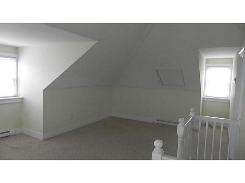 15 NARRAGANSETT Avenue