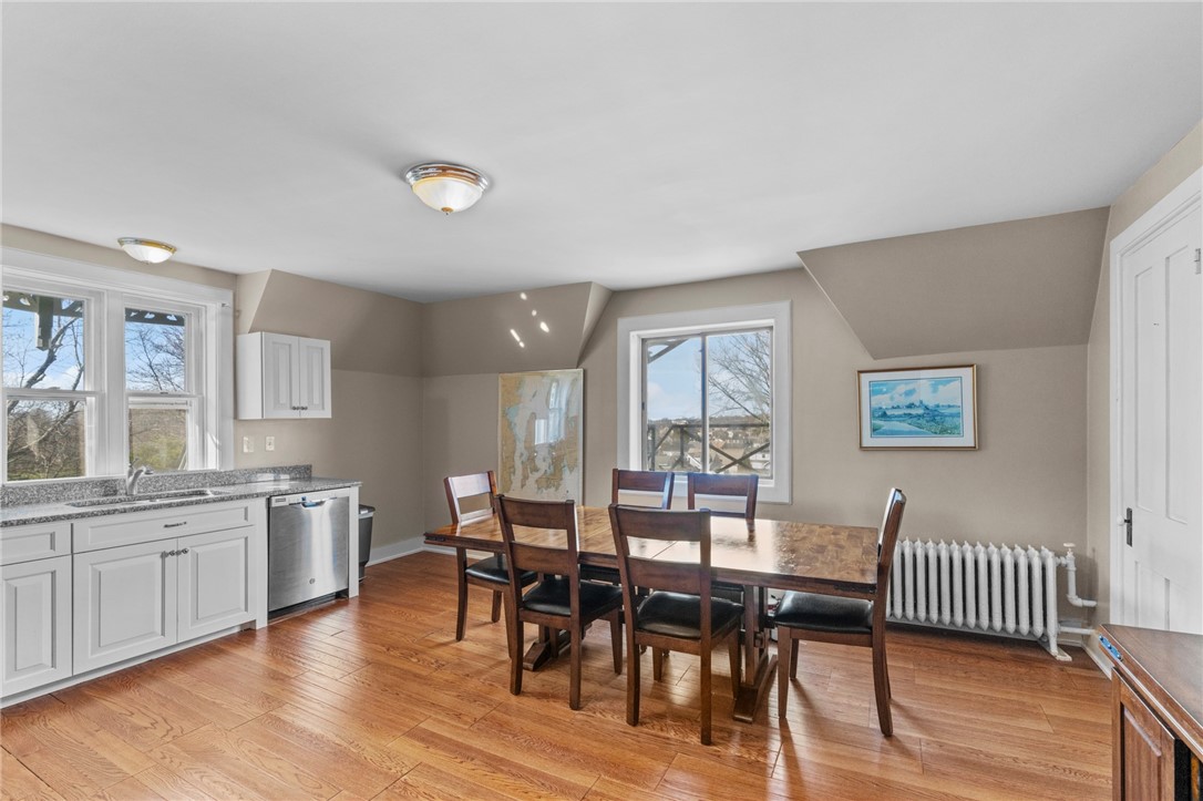 569 Spring Street 3