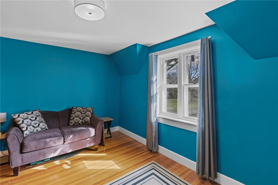569 Spring Street 3