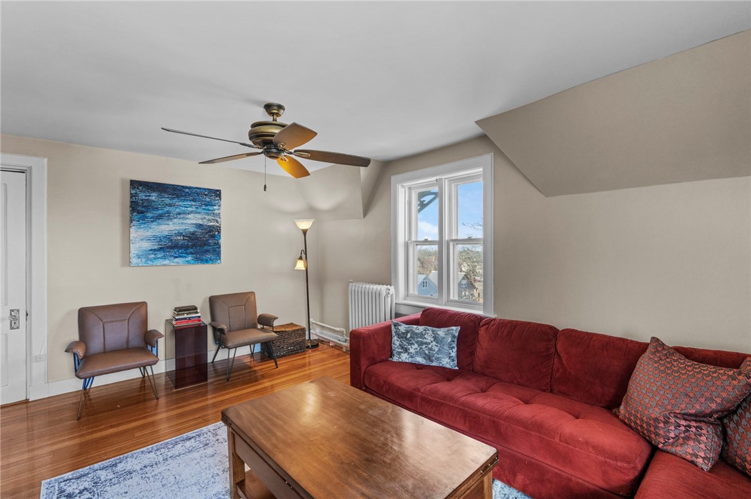 569 Spring Street 3