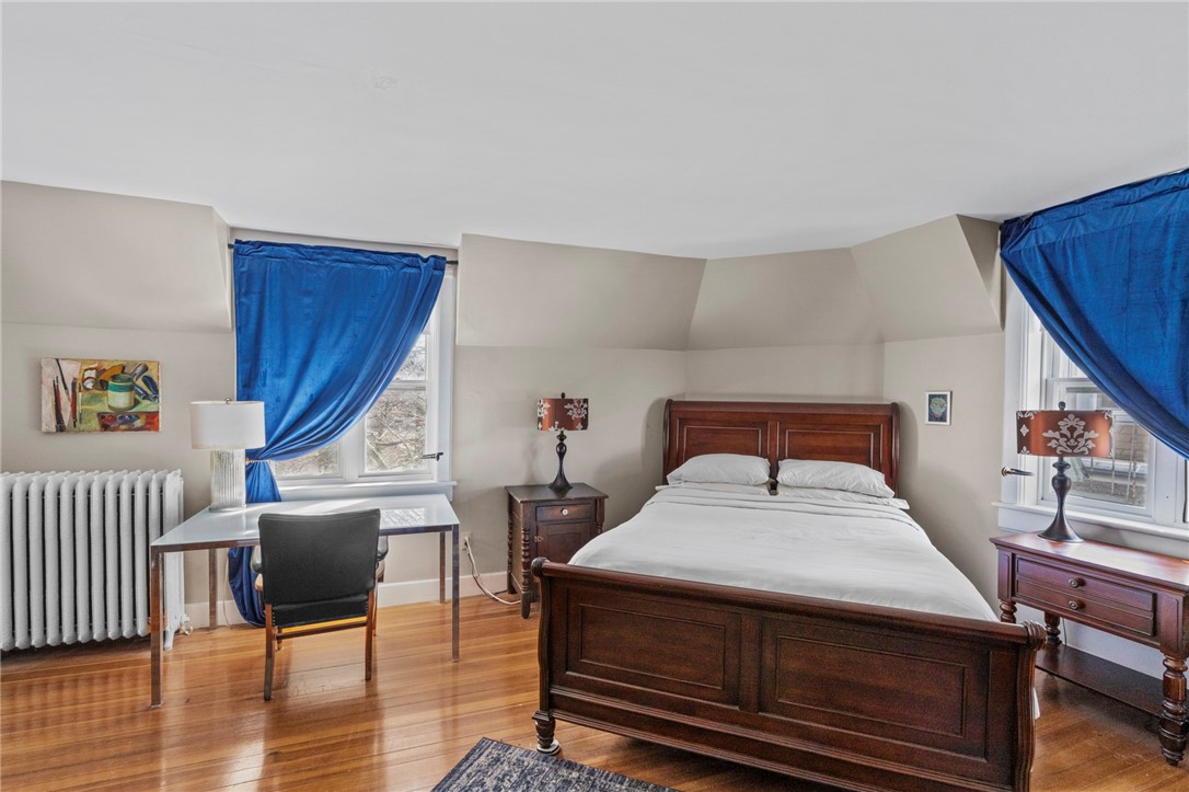 569 Spring Street 3