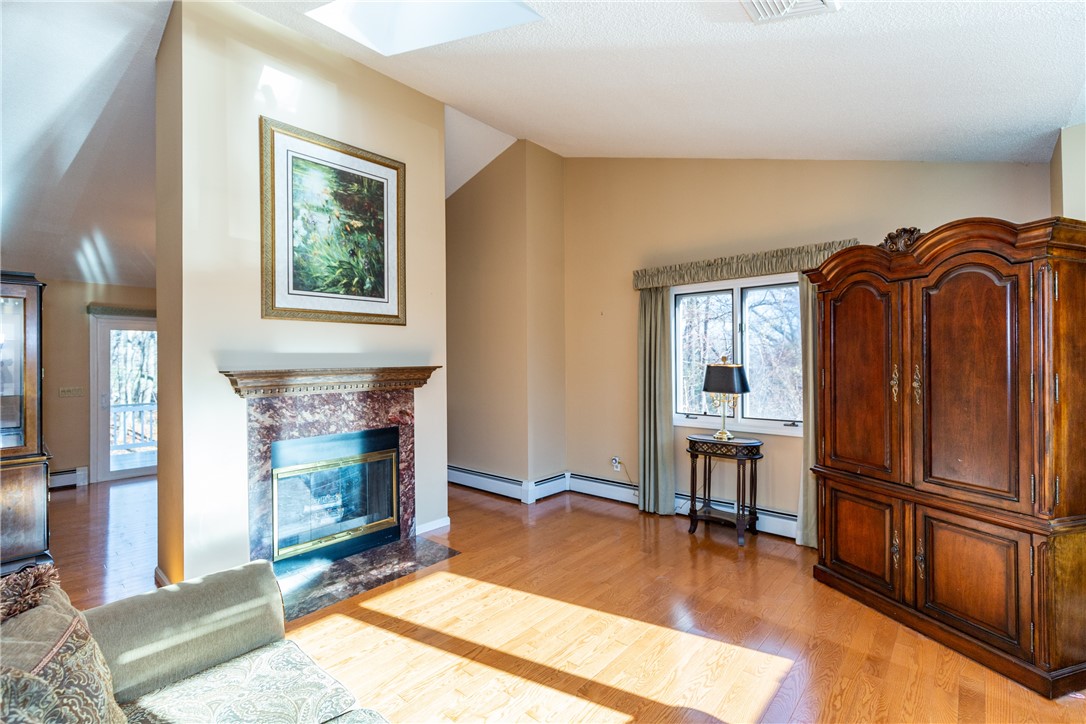 25 Ivy Hollow Court