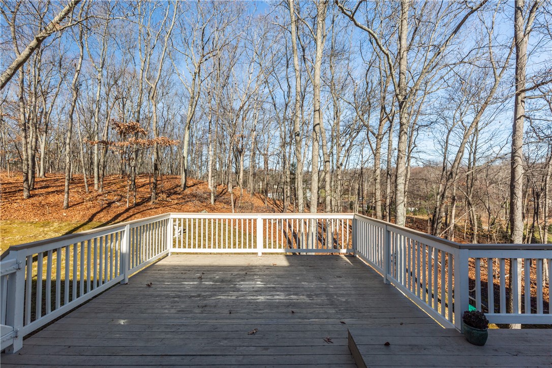 25 Ivy Hollow Court