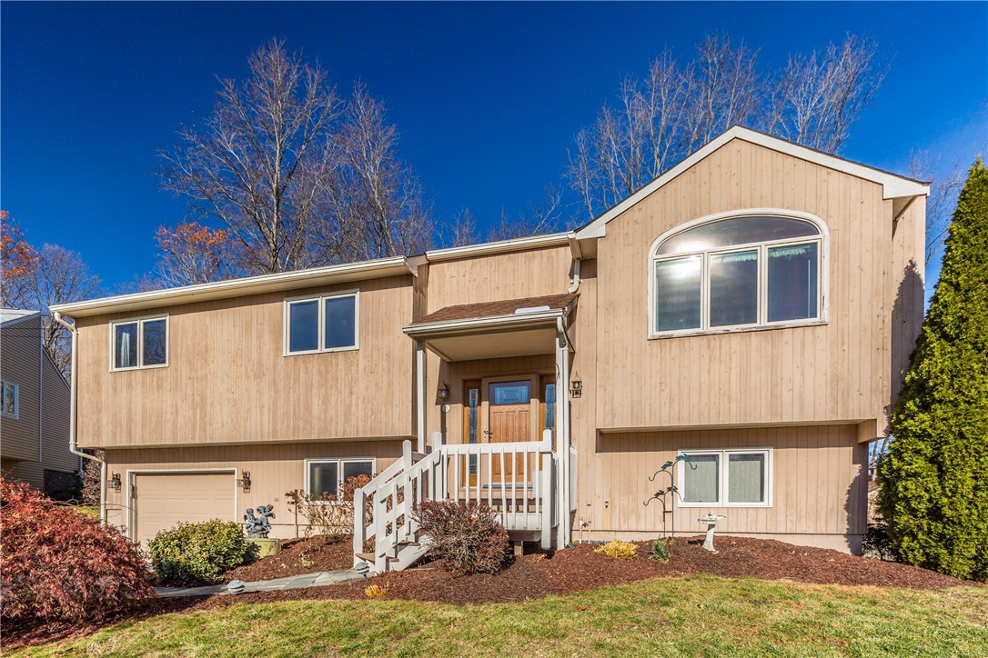 25 Ivy Hollow Court