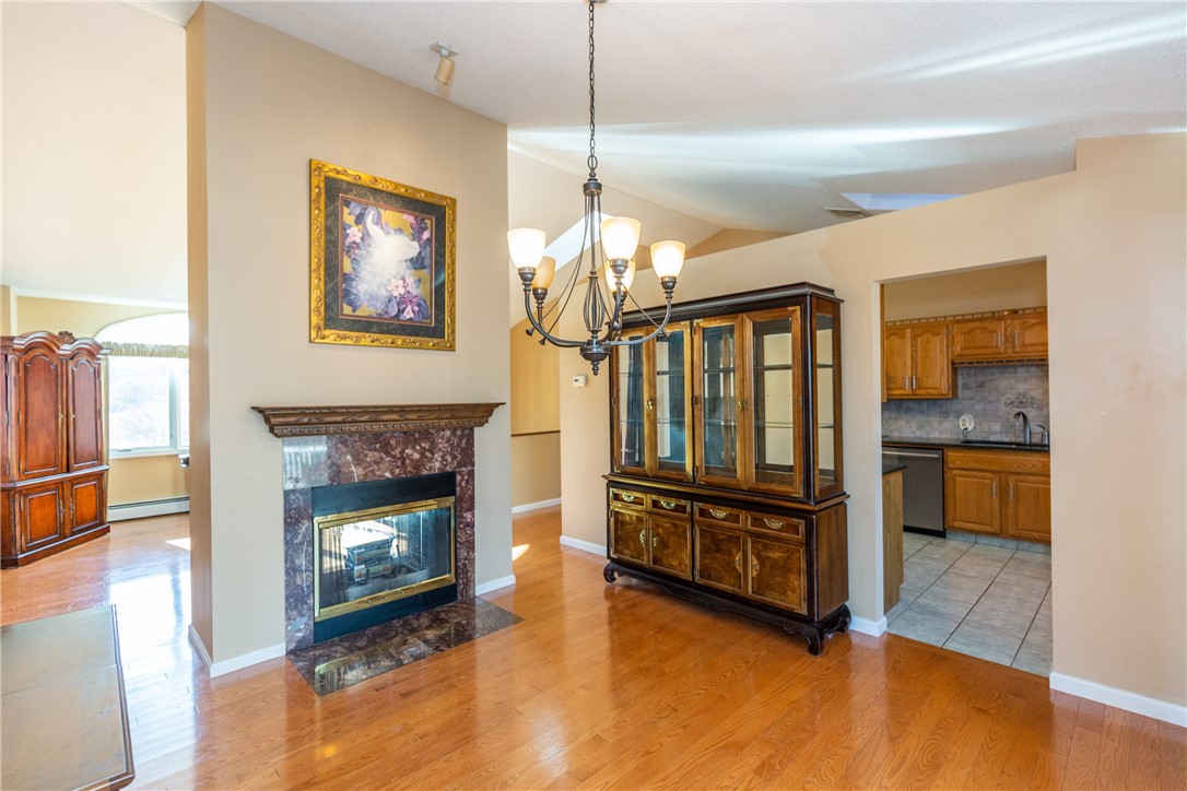 25 Ivy Hollow Court