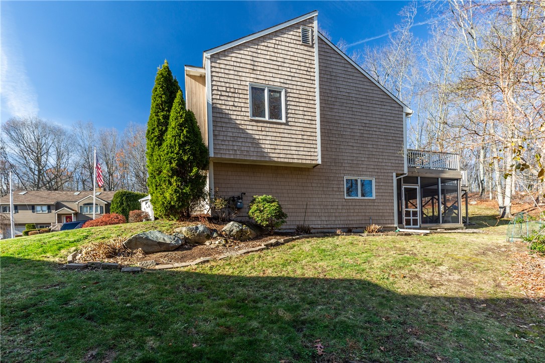 25 Ivy Hollow Court
