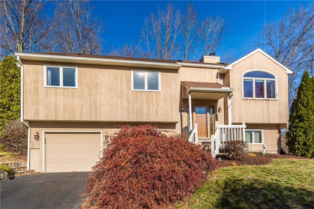 25 Ivy Hollow Court