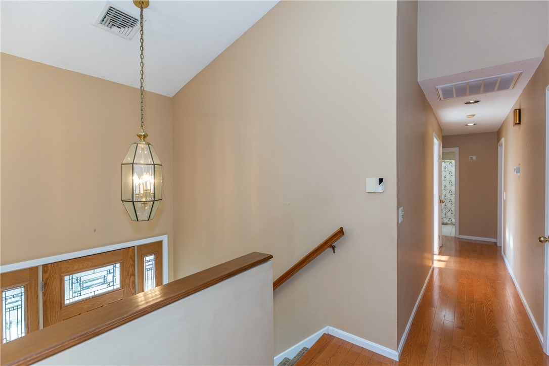 25 Ivy Hollow Court