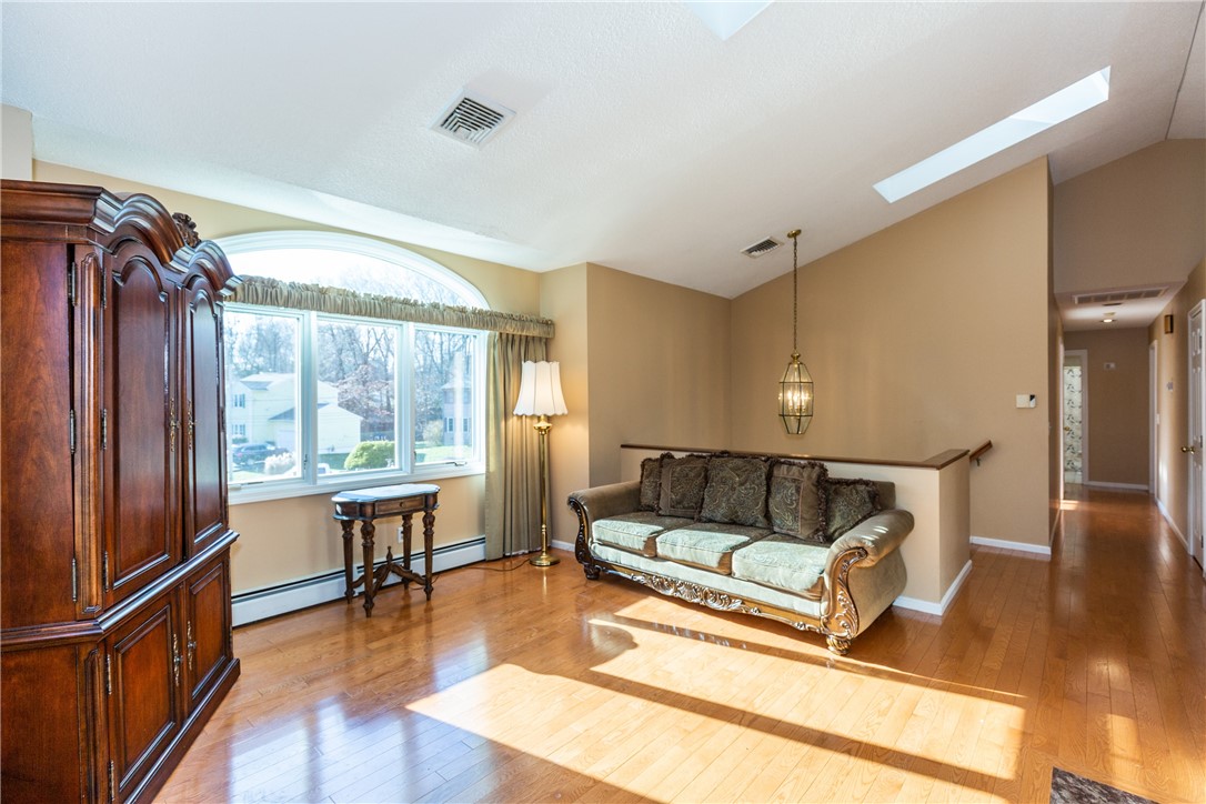 25 Ivy Hollow Court