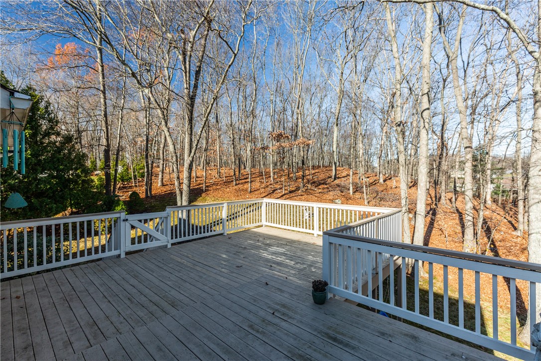25 Ivy Hollow Court