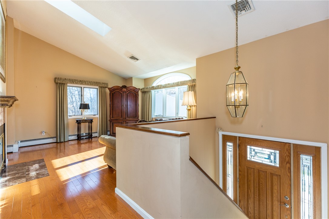 25 Ivy Hollow Court