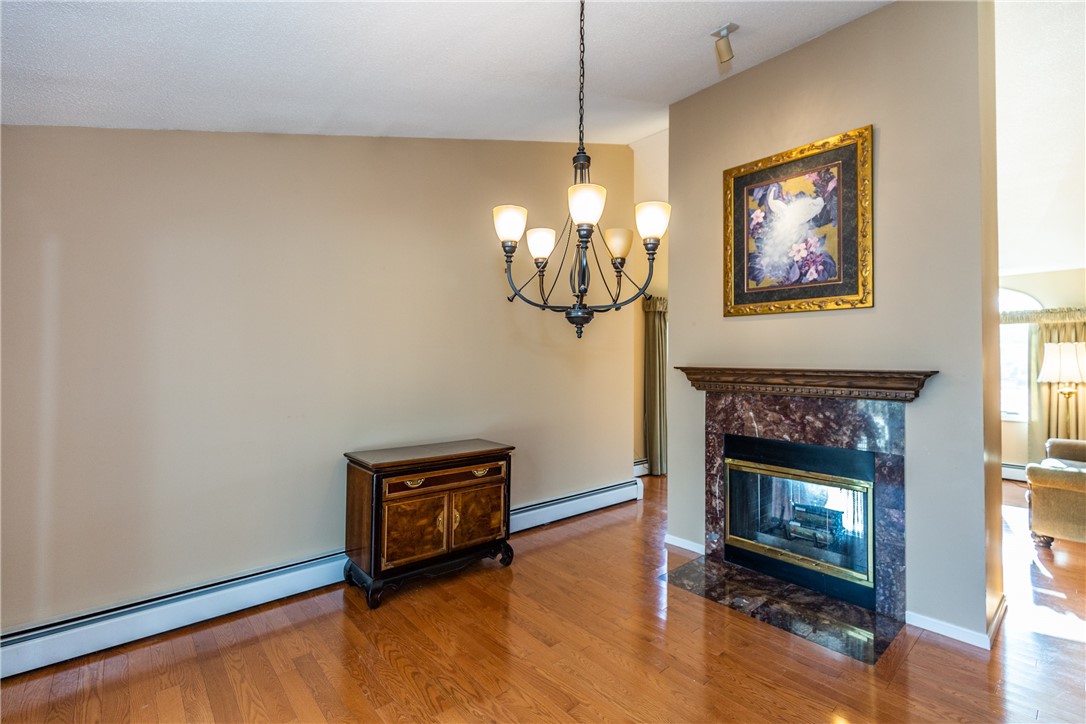 25 Ivy Hollow Court