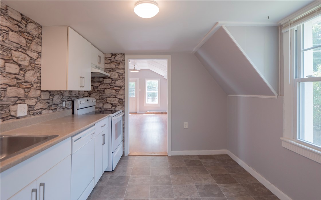 38 Railroad Avenue