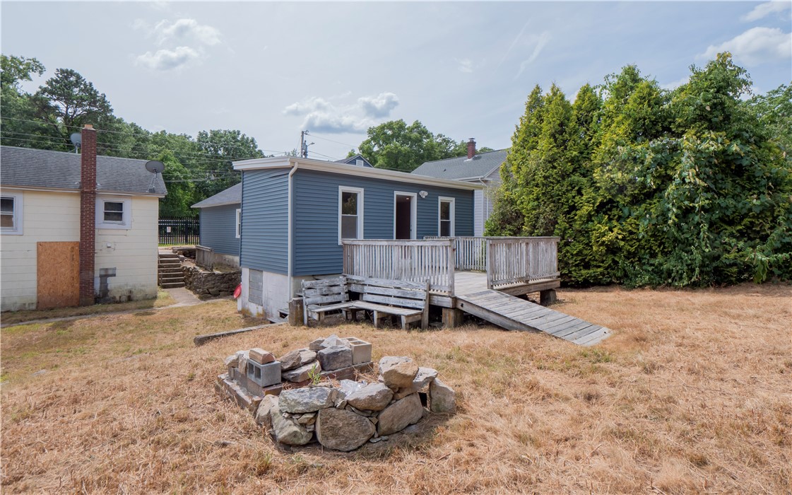38 Railroad Avenue