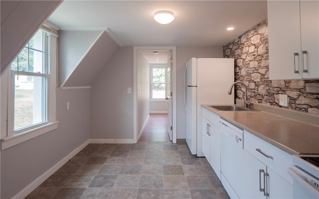 38 Railroad Avenue