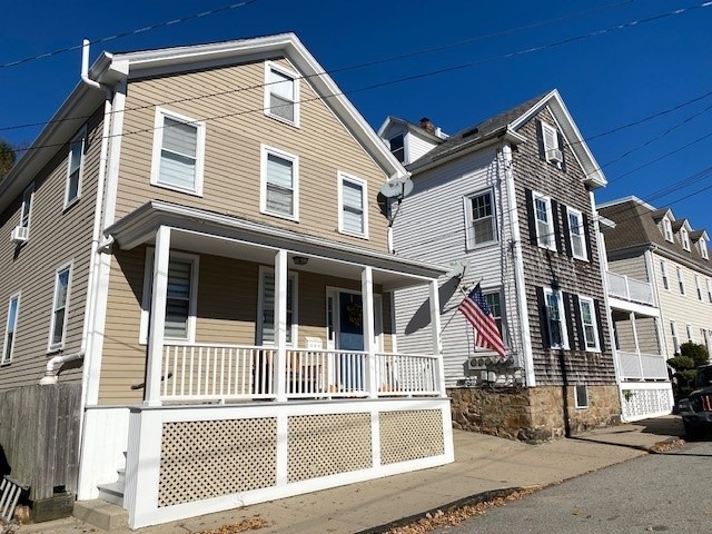 14 Lee Avenue