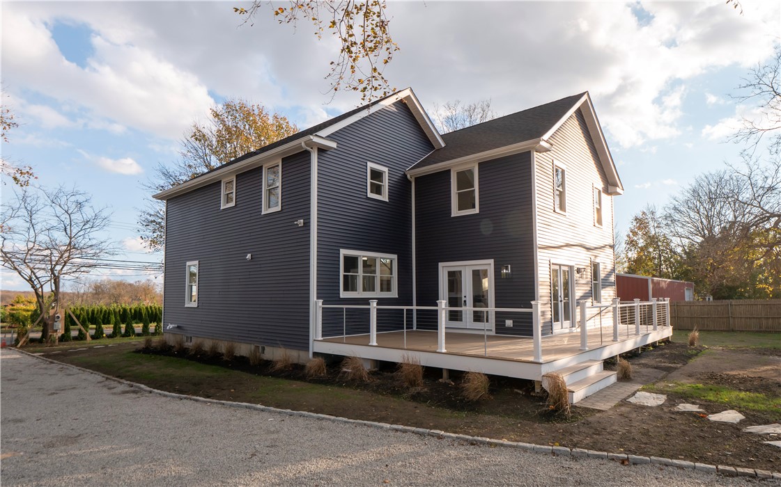 1096 East Main Road