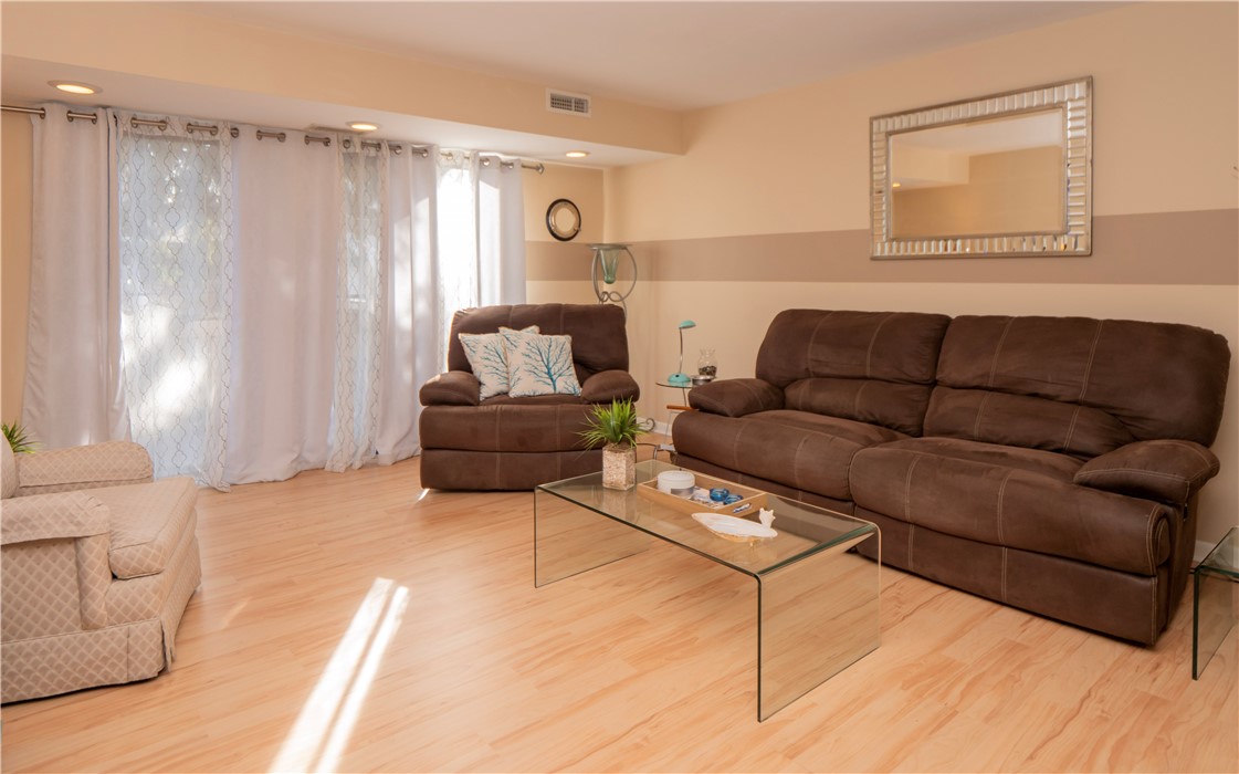125 Van Zandt Avenue 205