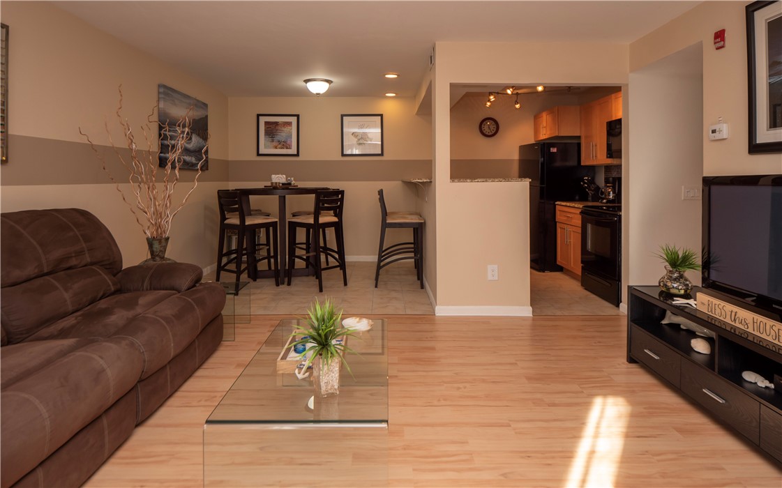125 Van Zandt Avenue 205
