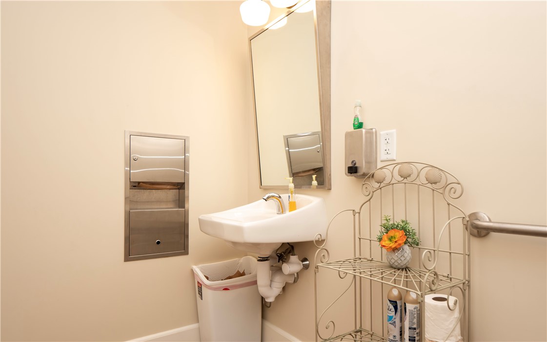 121 Linden Lane 6