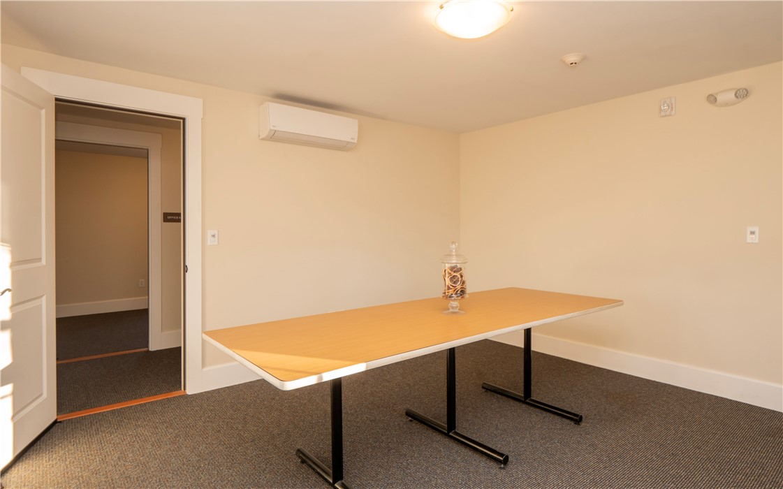 121 Linden Lane 6