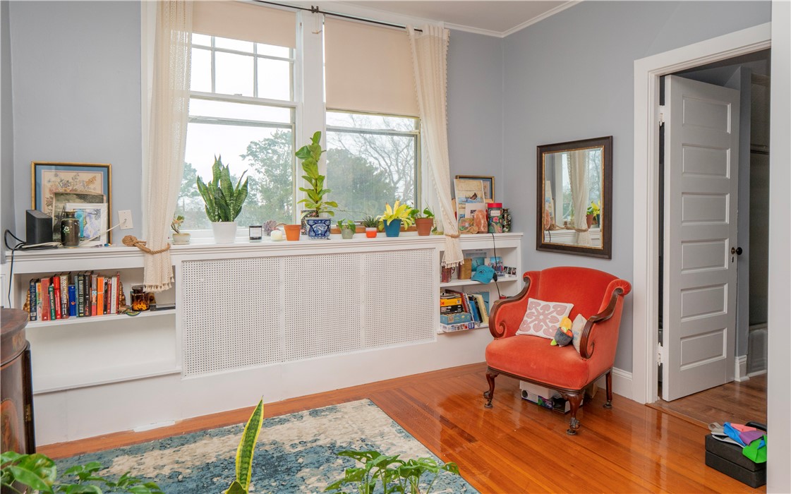 438 Wolcott Avenue 2