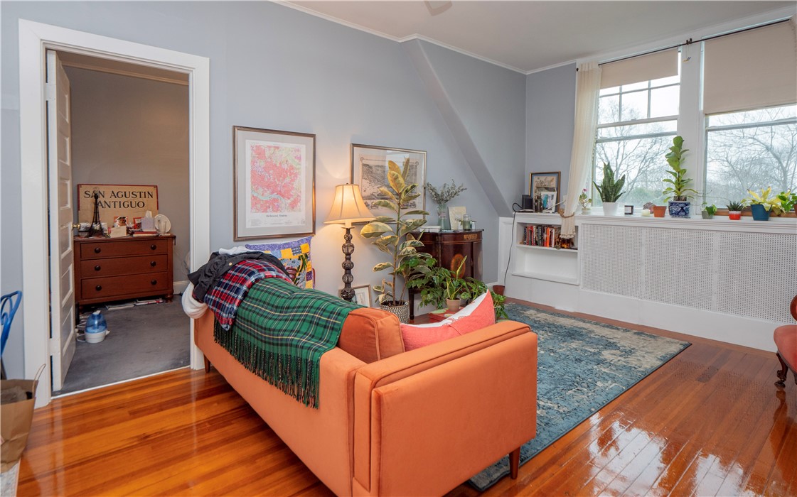 438 Wolcott Avenue 2