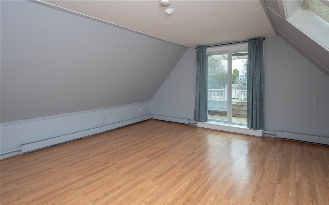 438 Wolcott Avenue 6