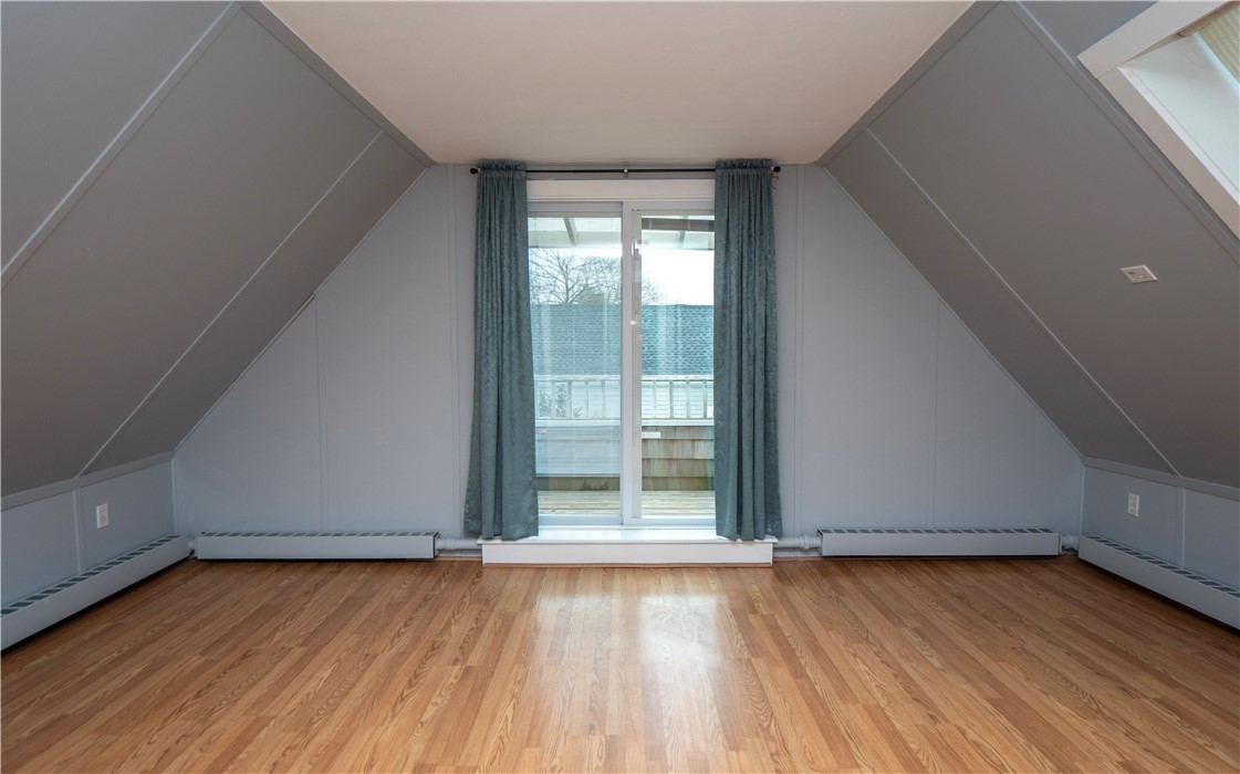 438 Wolcott Avenue 6