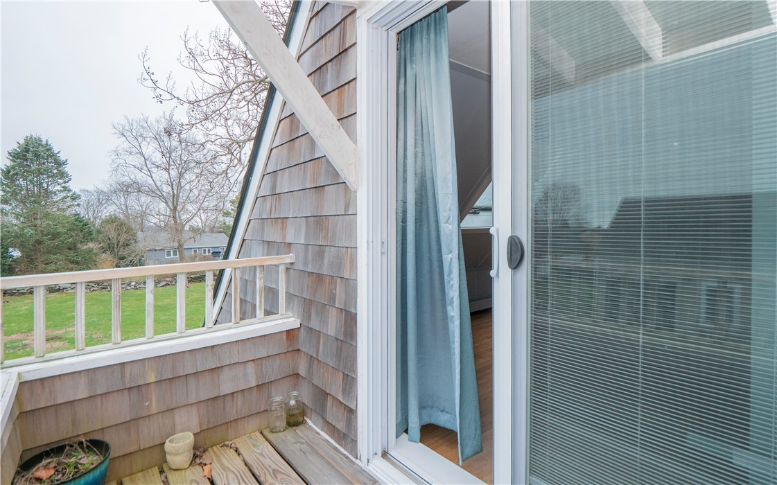 438 Wolcott Avenue 6