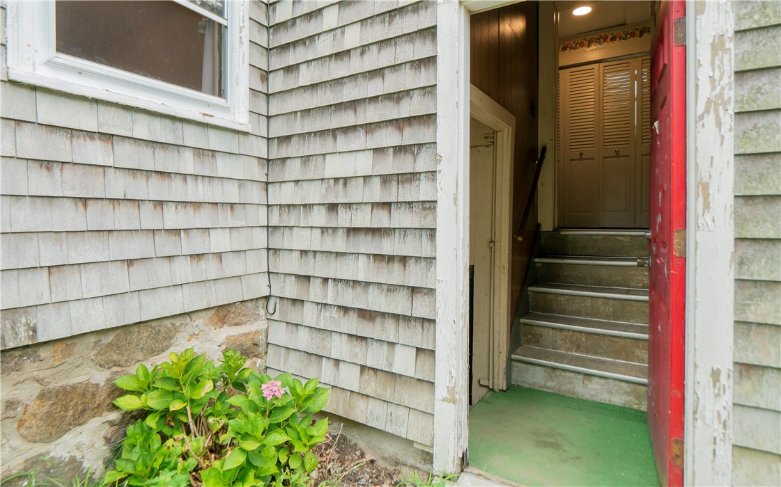 69 Connection Street