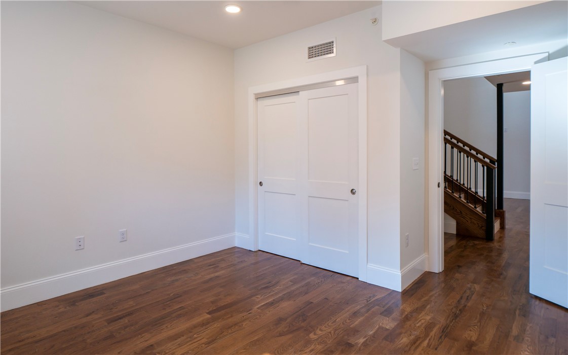 15 Cranston Avenue 17