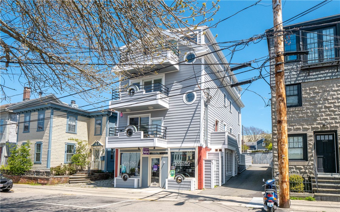 492 Thames Street 4