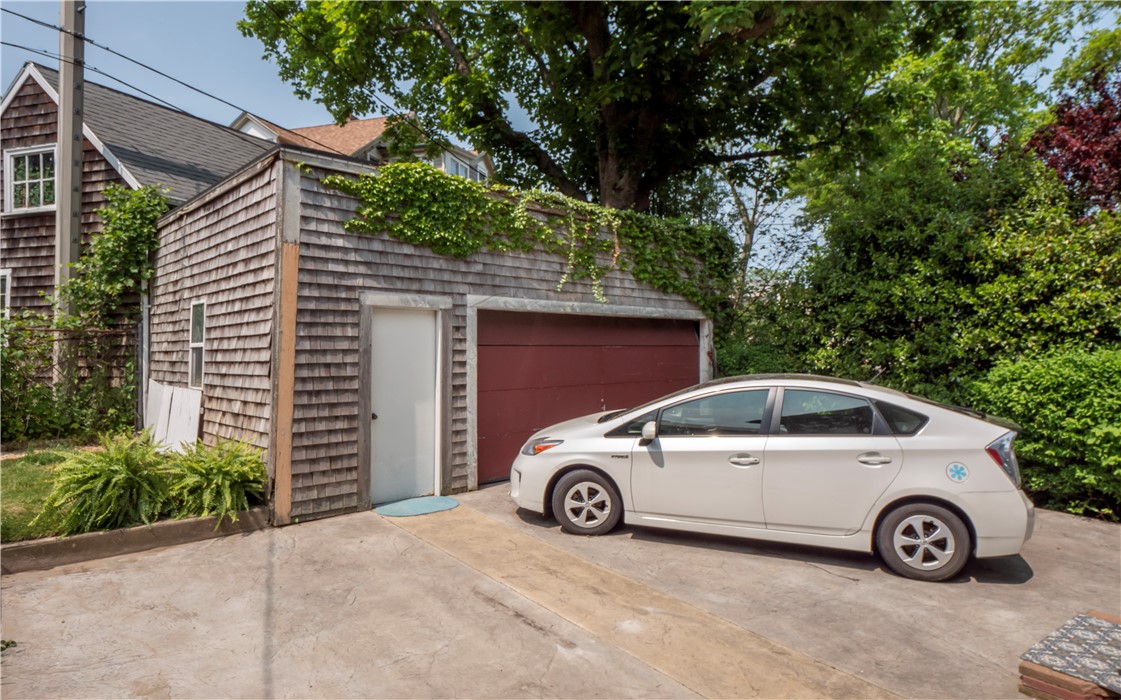 8 Bliss Road