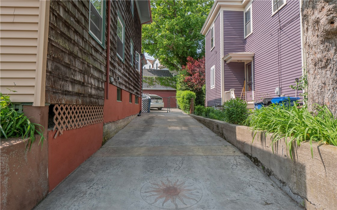 8 Bliss Road
