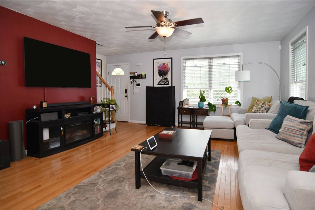 13 Lisi Lane 13