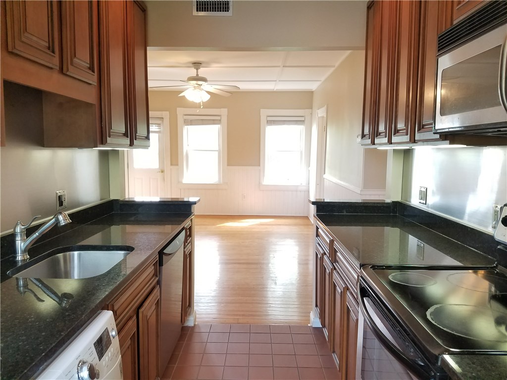3 Bay View Avenue 3/2W